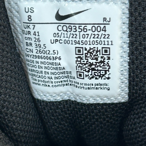 Nike Men’s Legent Essential 2 Training Sneaker - Picture 8 of 9